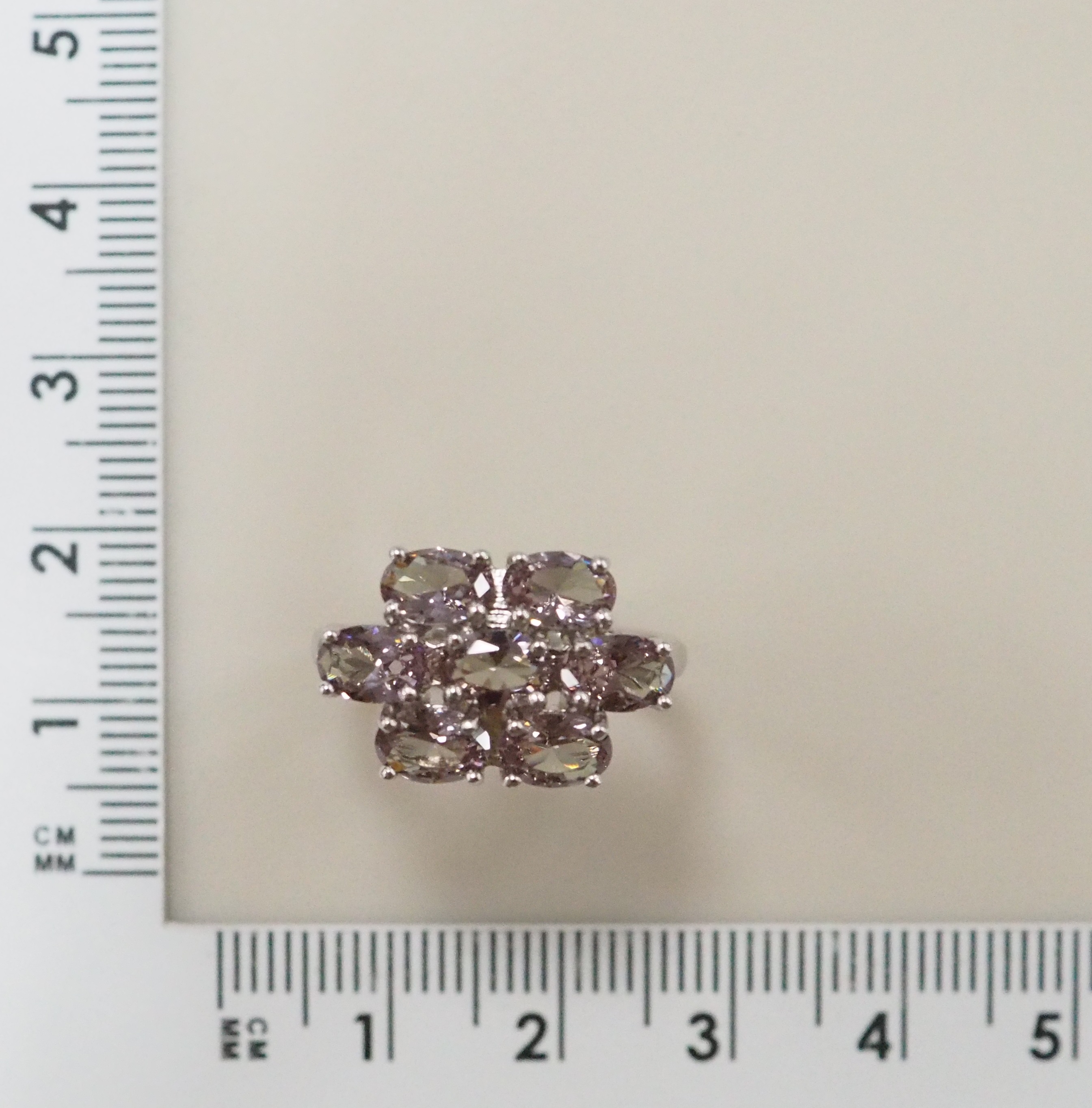 Серебряное кольцо с султанитами